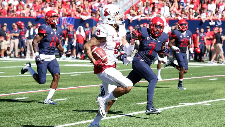 Marks, Falk lead Cougars to third-straight win