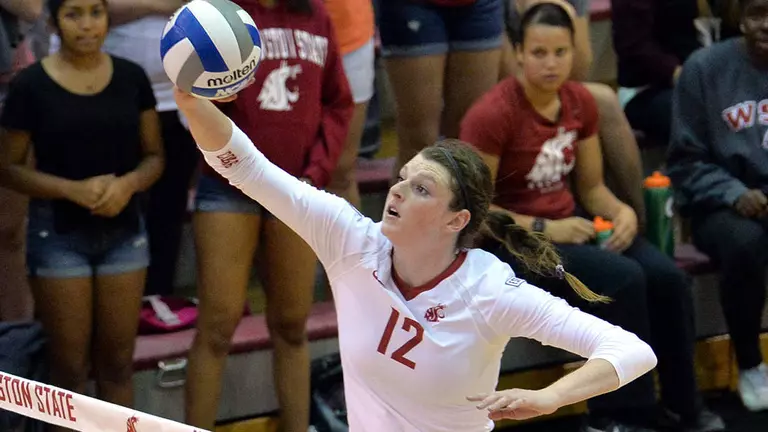 Cougars Rally Late but Fall in Three at No. 2 USC