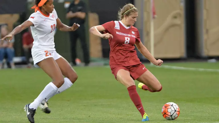 Soccer Falls to Portland in First Loss of Season