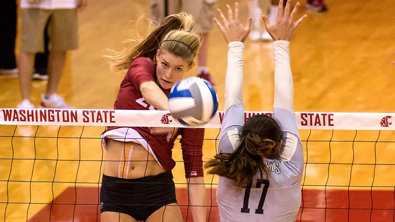 No. 18 WSU Volleyball Falls in Three at No. 17 Stanford