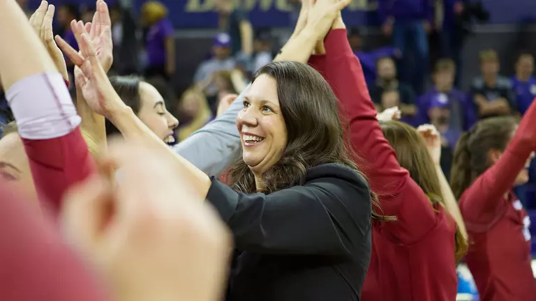 WSU Volleyball Defeats No. 25 Arizona