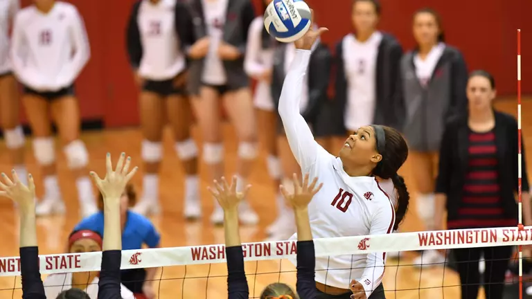 WSU Volleyball Falls in Five to Oregon State