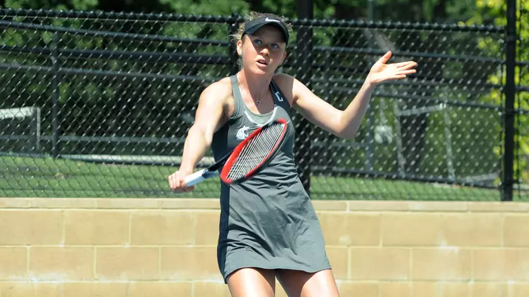 Mylonas, Miksovska Advance to Flight Finals