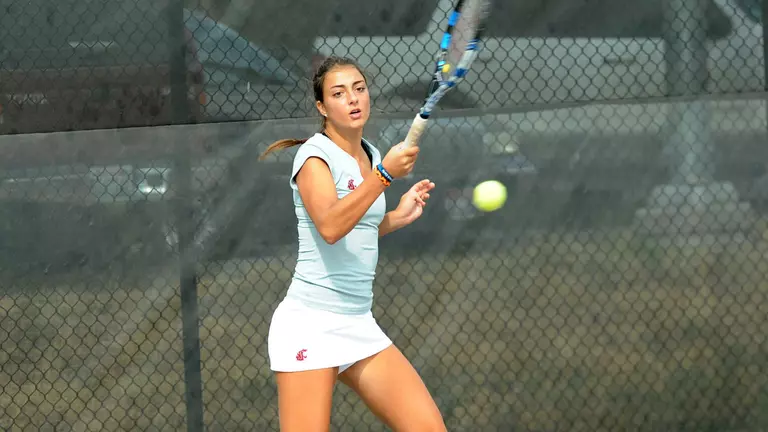 Mylonas, Miksovska Capture Singles Titles in Long Beach