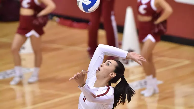 Volleyball Claims 3-0 Win over California