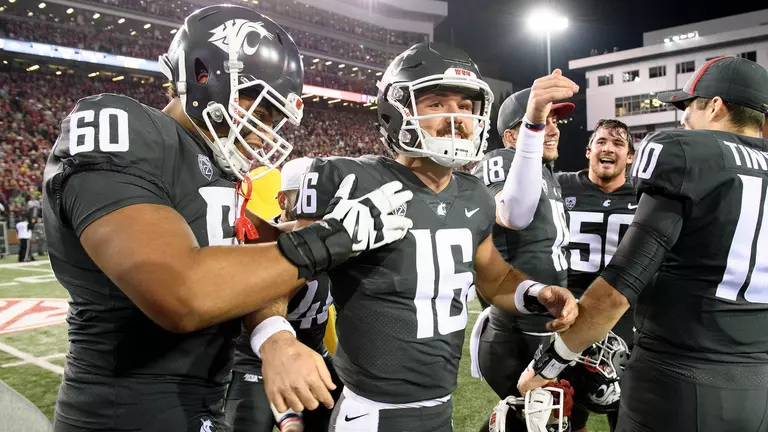 Minshew II Named Maxwell Award National Player of the Week