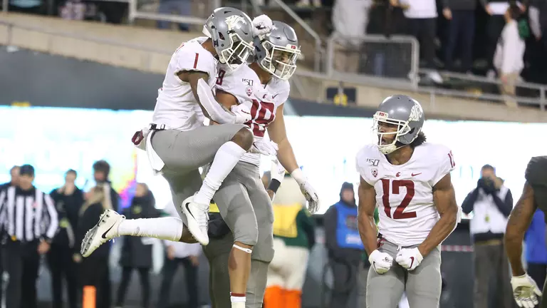 Lewis' FG gives No. 11 Oregon 37-35 win over Washington St