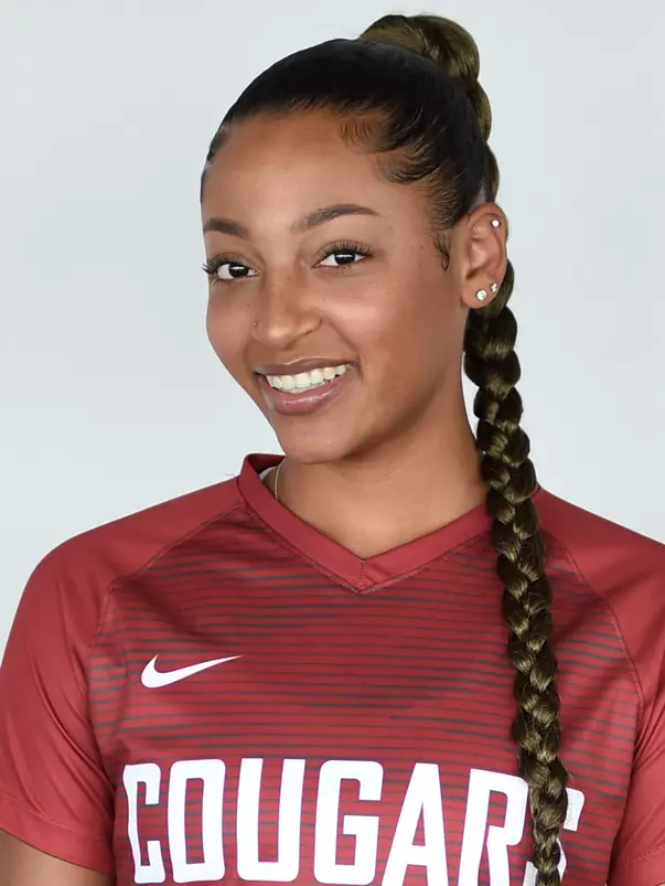 Aaqila McLyn 2019 Headshot