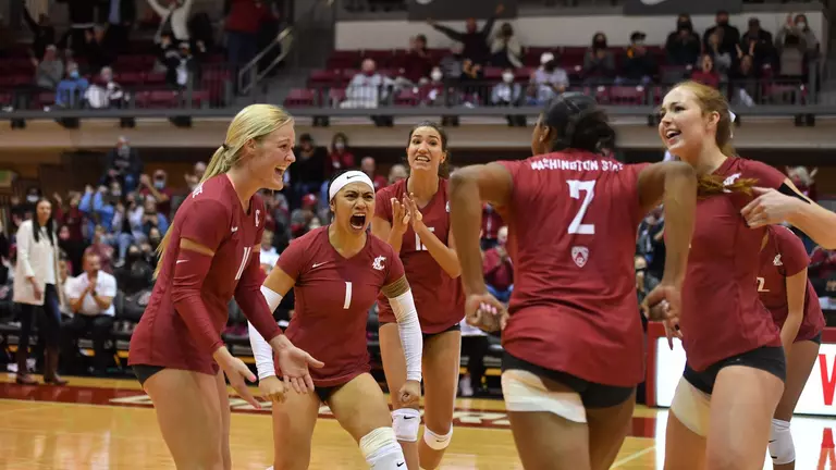 Cougars Take Five Set Thriller From No. 16 Oregon