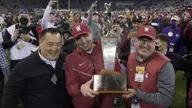 Washington State pummels Washington 40-13 in Apple Cup