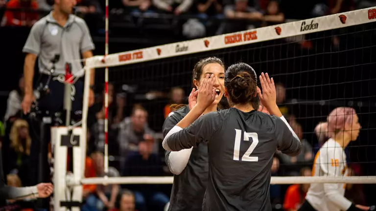 Cougs finish off season sweep over Oregon State