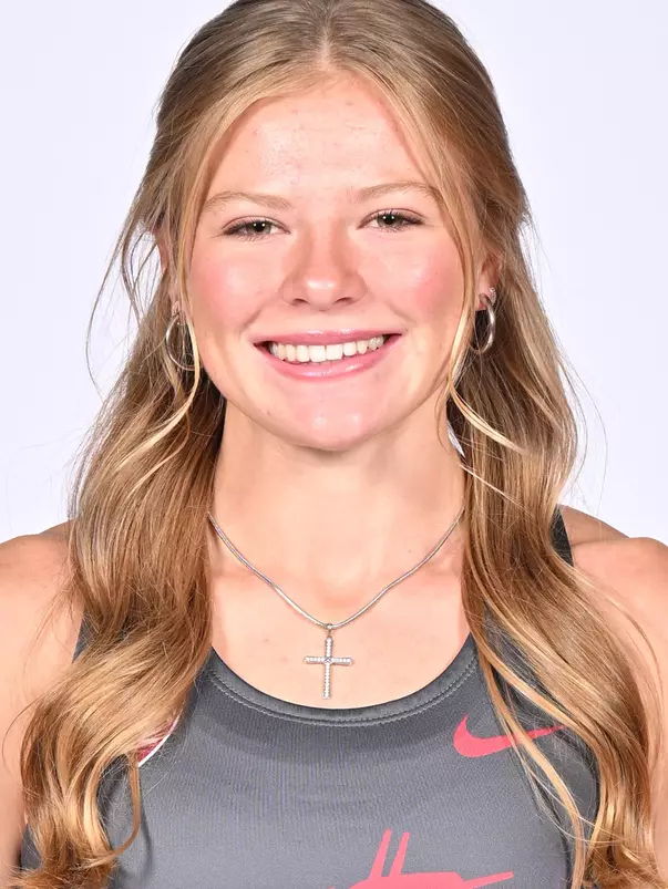 Ashley Hollenbeck Willems 2024 Headshot