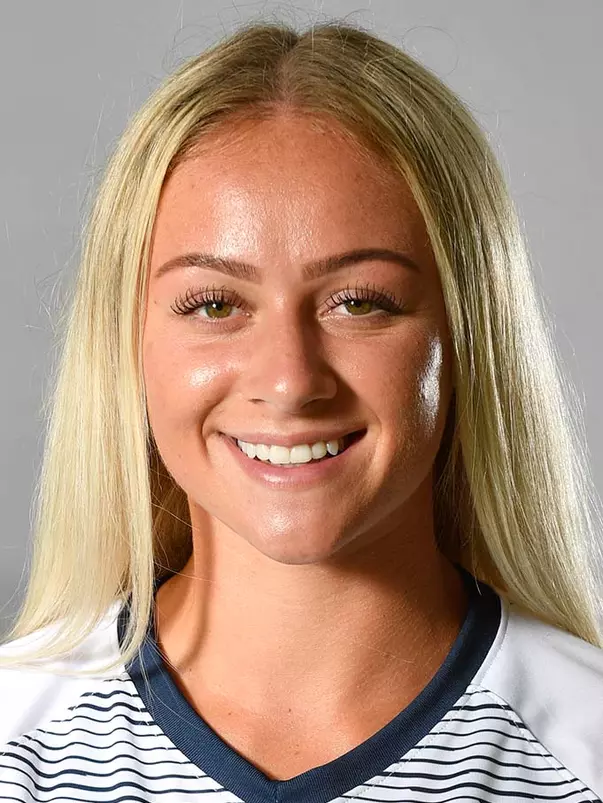 Juliana Lynch head shot