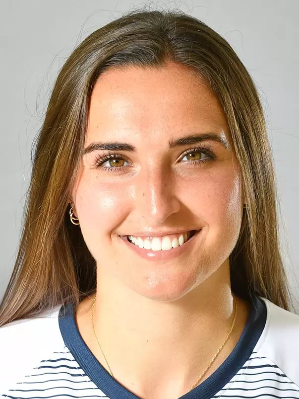 Alina Stahl head shot