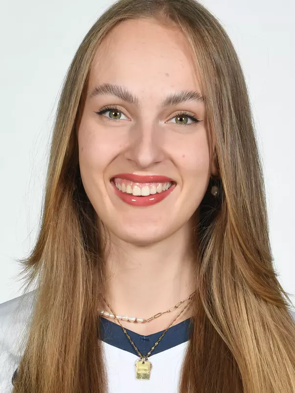 Nele Broszat Head shot