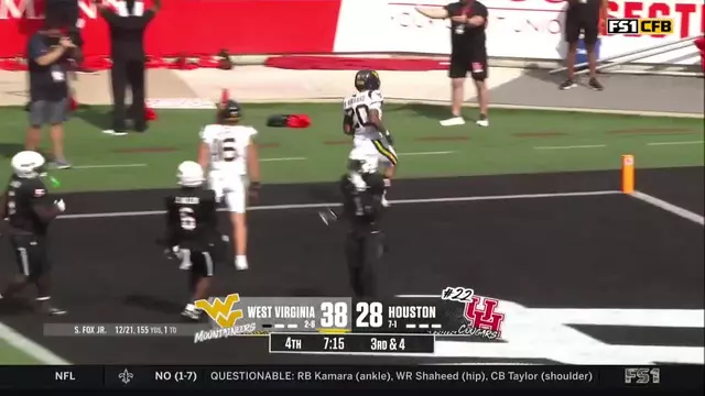 RB Diore Hubbard Scores Rushing TD