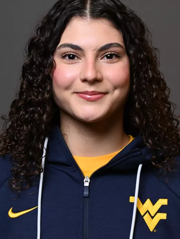Stevi Chalemou headshot.