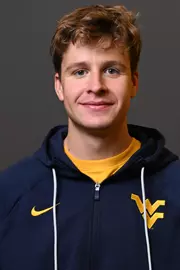 Oskar Farkas headshot.