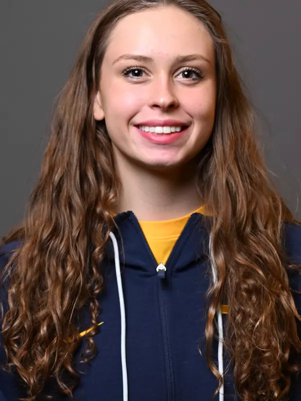 Abby Hill headshot.