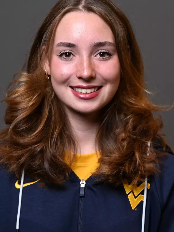 Macey Larson headshot.