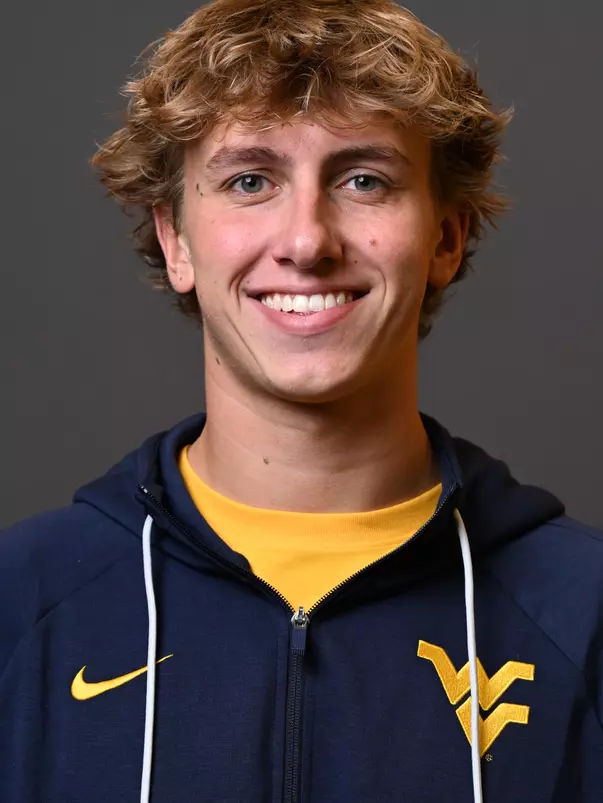Szymon Mieczkowski headshot.
