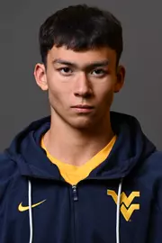 Jin Rossi headshot.