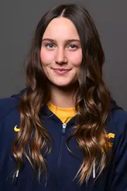 Baylee Sloan headshot.
