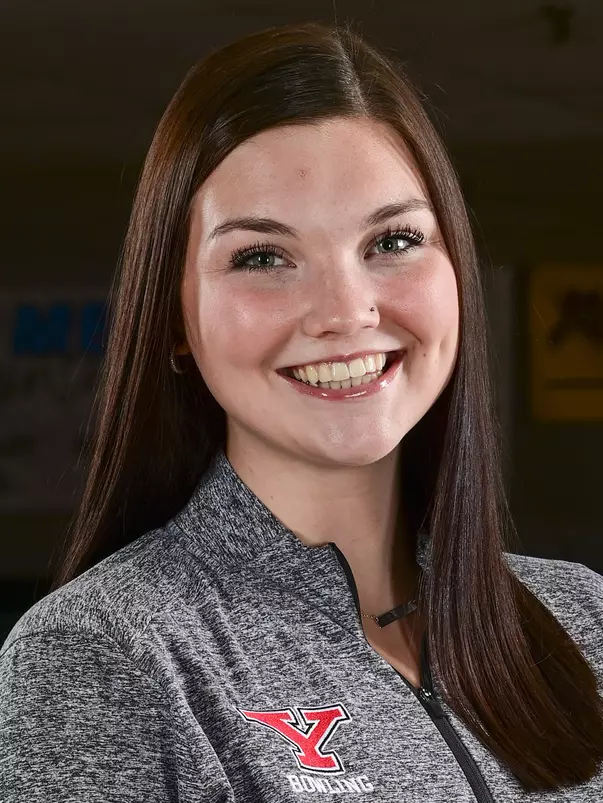 Hannah Miller - YSU Bowling 2022-23 Photo Day at Holiday Bowl (Sept. 23, 2022)