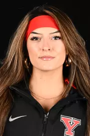 Mia Dionisio Headshot