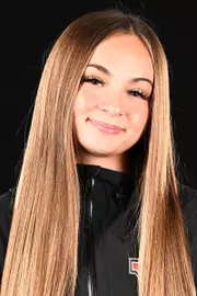 Ava Reeves Headshot