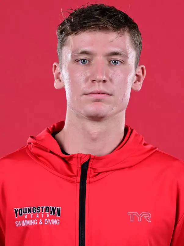 Elliot Elmore Headshot