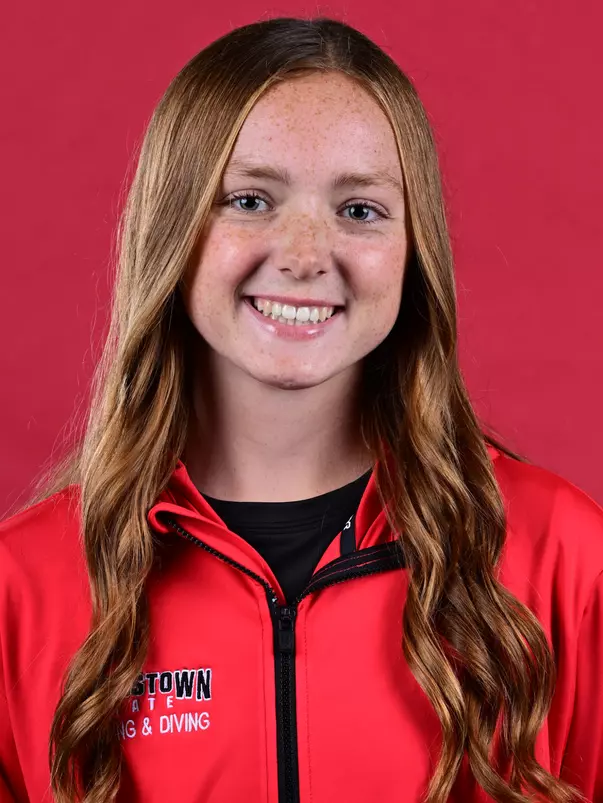 Kate Hildebrand Headshot