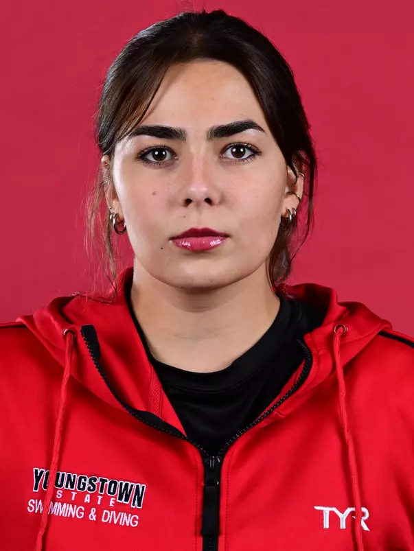 Anna Kozinska Headshot