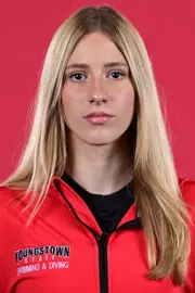 Lara Lilic Headshot