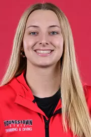 Chloe Moore headshot