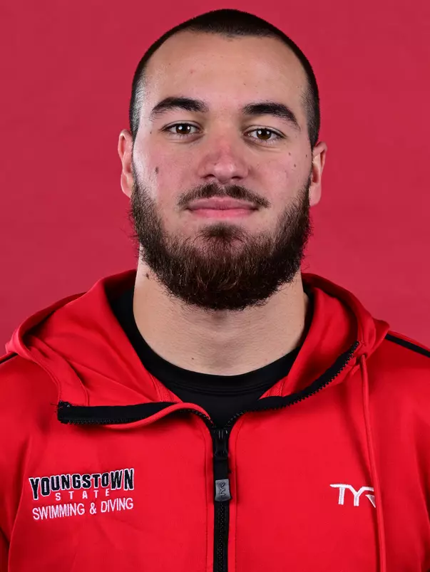 Seth Thomas headshot