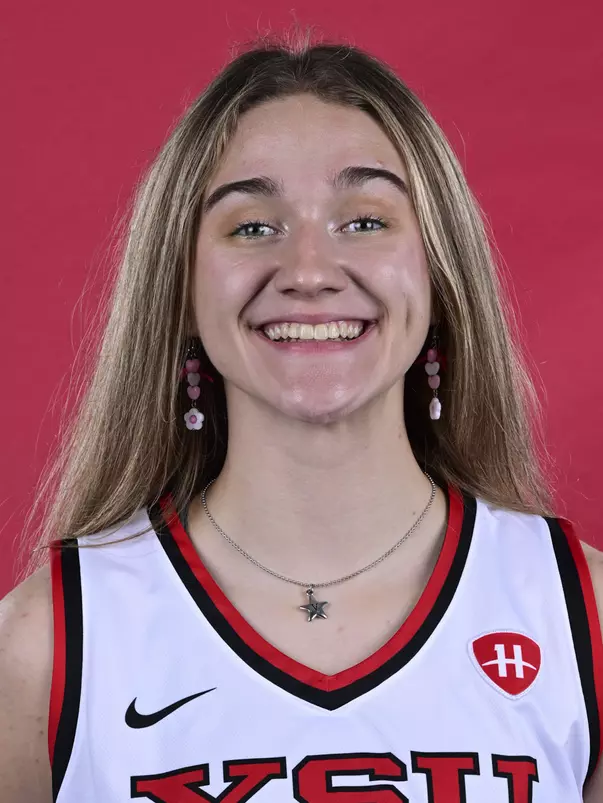 Sarah Baker Headshot
