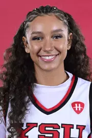 Dacia Lewandowski Headshot