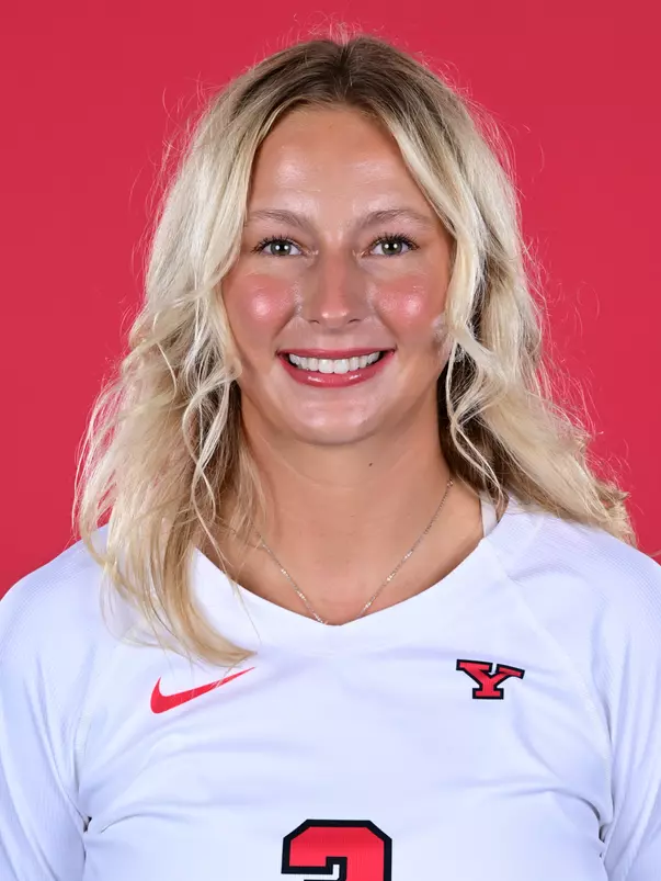 2026-27 Natalie Carr Headshot