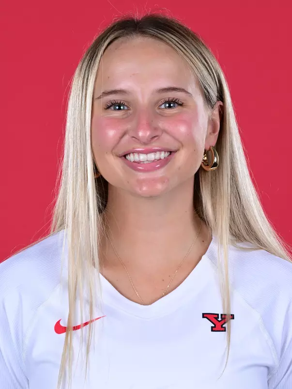 2026-27 Ashlee Gnau Headshot