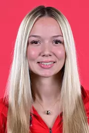 Leyna Kratzer Headshot