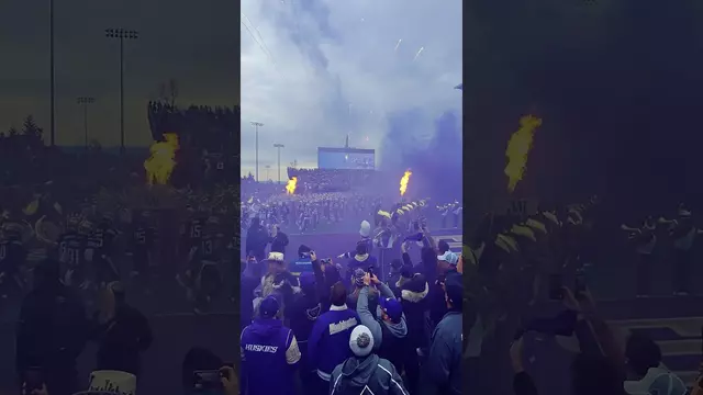 Poster image for Dawg Pack 🤝 Meta glasses #GoHuskies #metaglasses #universityofwashington #football #studentsection