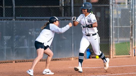 Softball Wins Two In Dominant Fashion Over Cal State Bakersfield