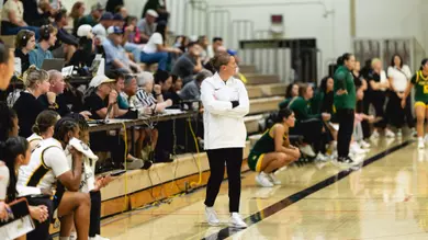 Women’s Basketball Loses Tight Exhibition In Preseason Tuneup