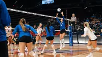 Tulsa setter setting the ball