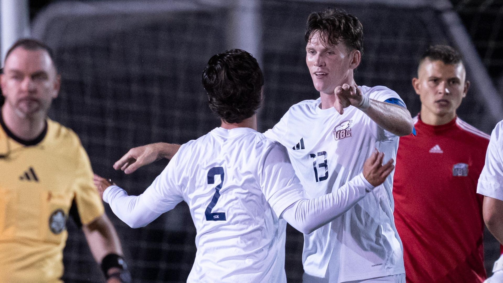T-Birds survive scare to continue their win streak