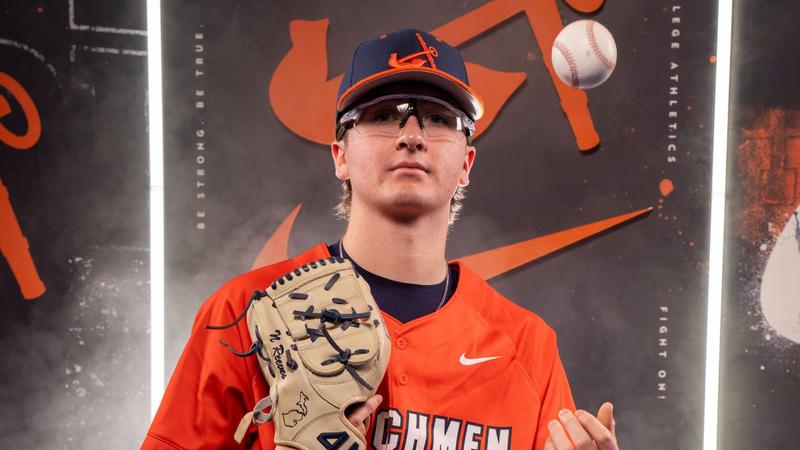 Baseball Takes Series Opener from Albion - Hope College