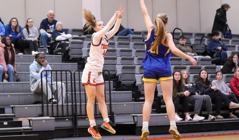 Basha Bonkowski Bonczkowski Drops 16 as Tigers’ Late Rally Comes Up Short at Sage, 71 ...