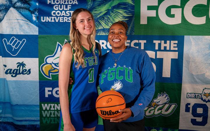 Harmon adds Hobson for 2026-27 - FGCU Athletics