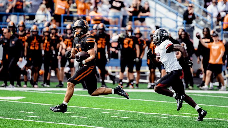 Oilers Take Down #17 UIndy in Home Opener | Win 38-35 - University of ...